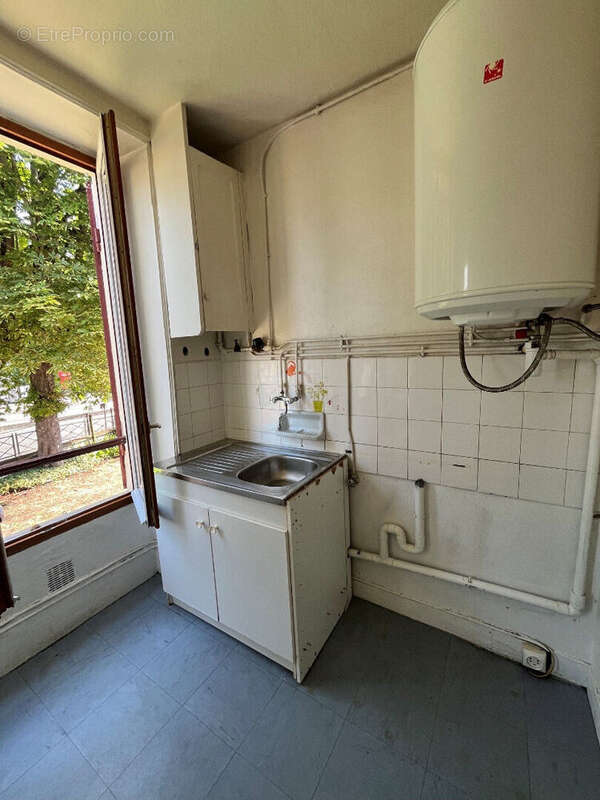 Appartement T1 à vendre au centre-ville de Saint-Germain-en-Laye - photo 4