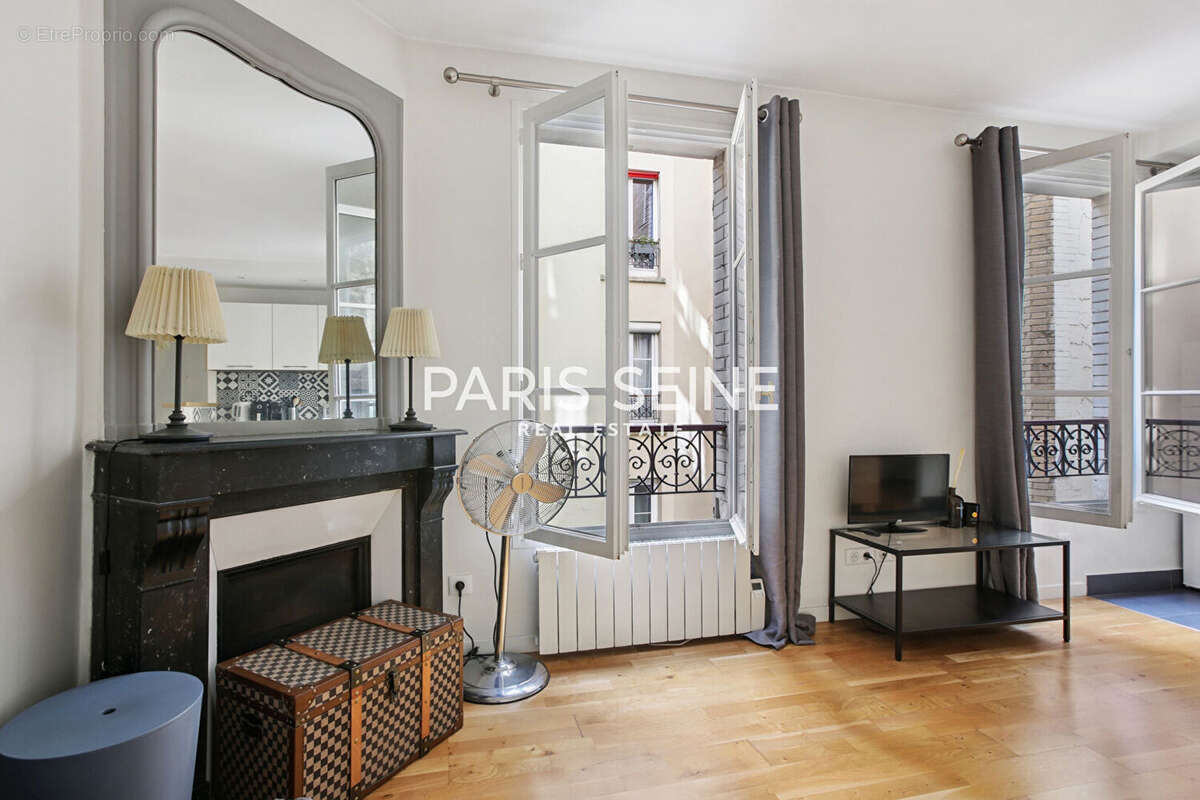 Appartement à PARIS-7E
