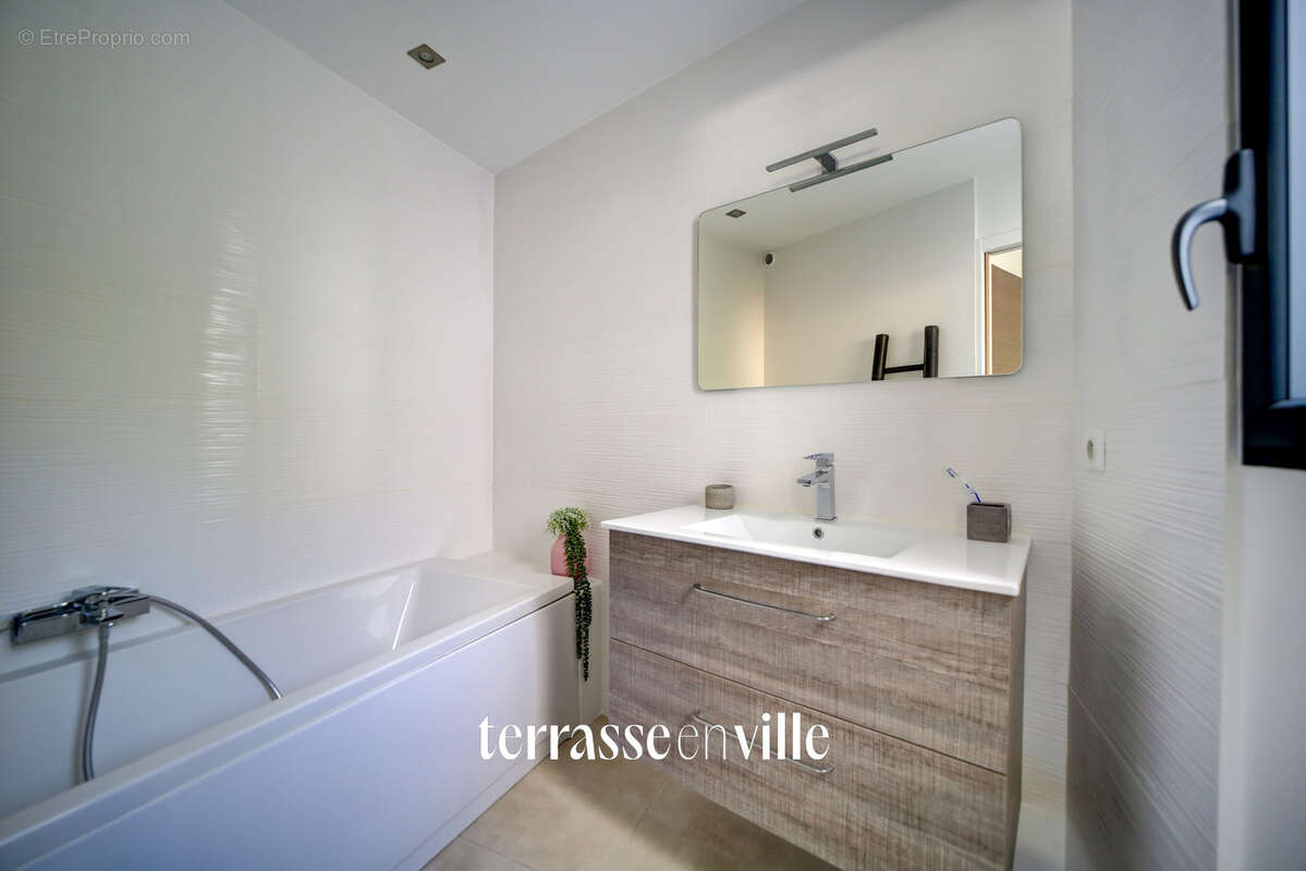 Gémenos - village a pied - villa d'architecte t5 185m2 - dépendance - calme - 1 090 000 € - photo 20