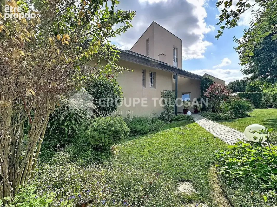 Maison 174 m² à Bouloc  - photo 3
