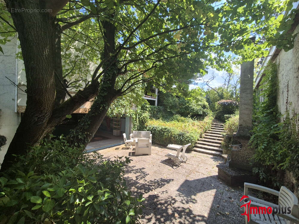 Villa plain-pied centre Saint-Louis 190m2 avec piscine intérieure - photo 2