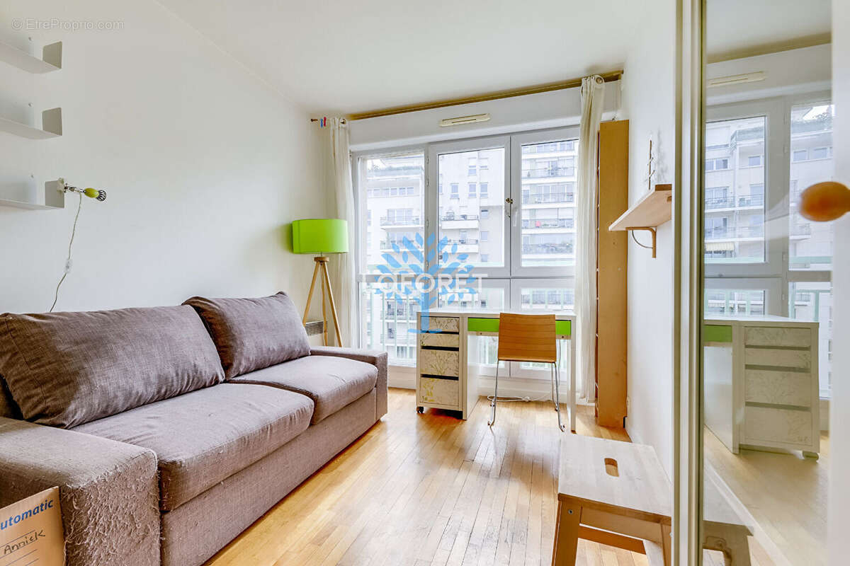 Appartement à PARIS-20E