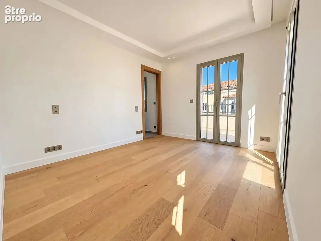 Rare à la vente – sainte-maxime centre – toit-terrasse 98 m² + terrasse privative de 98 m² - photo 7