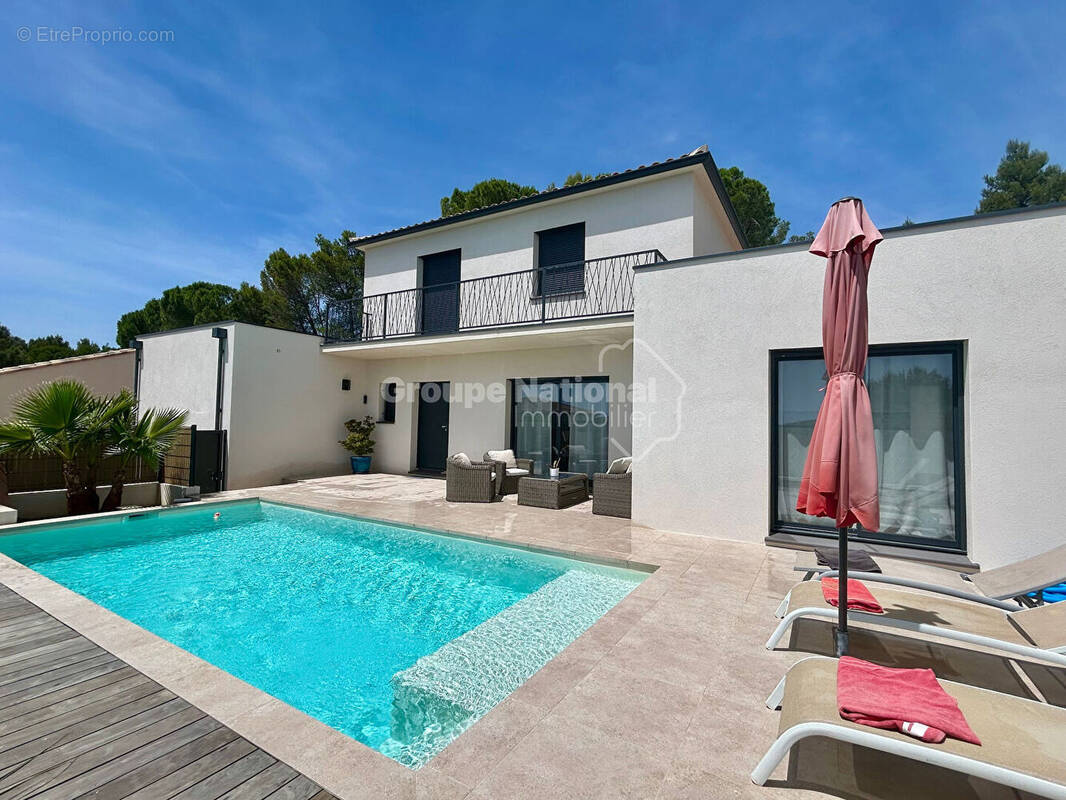Maison à CAVEIRAC