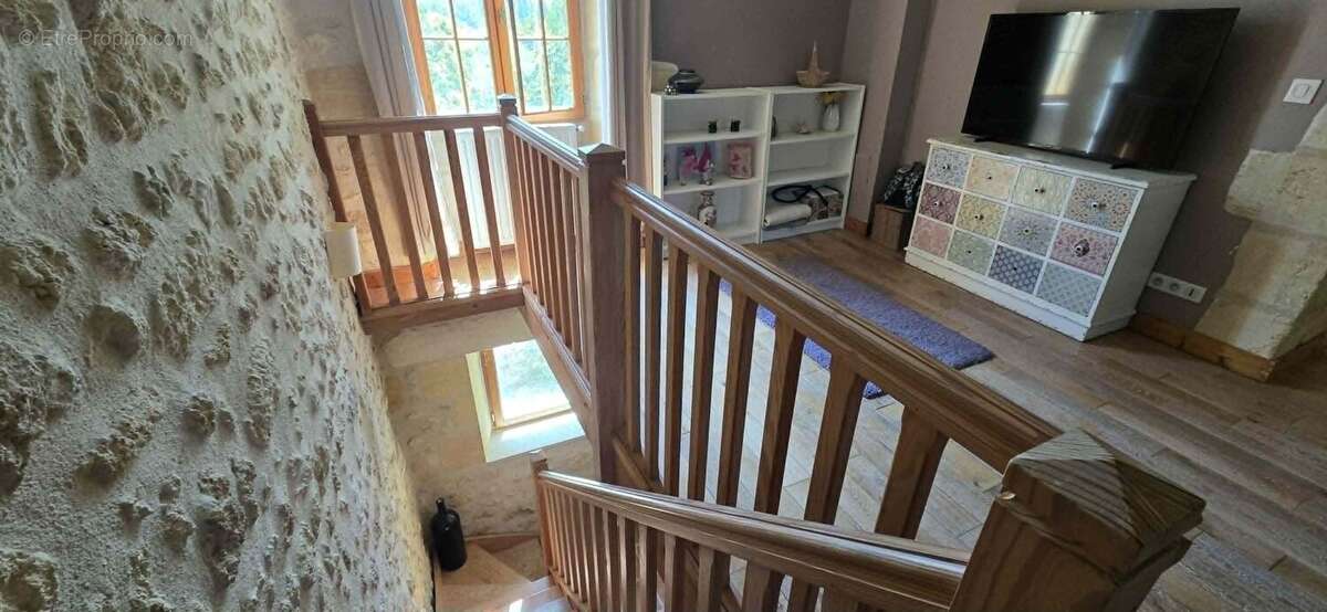 Maison 183 m² à Le Tourne  - photo 7