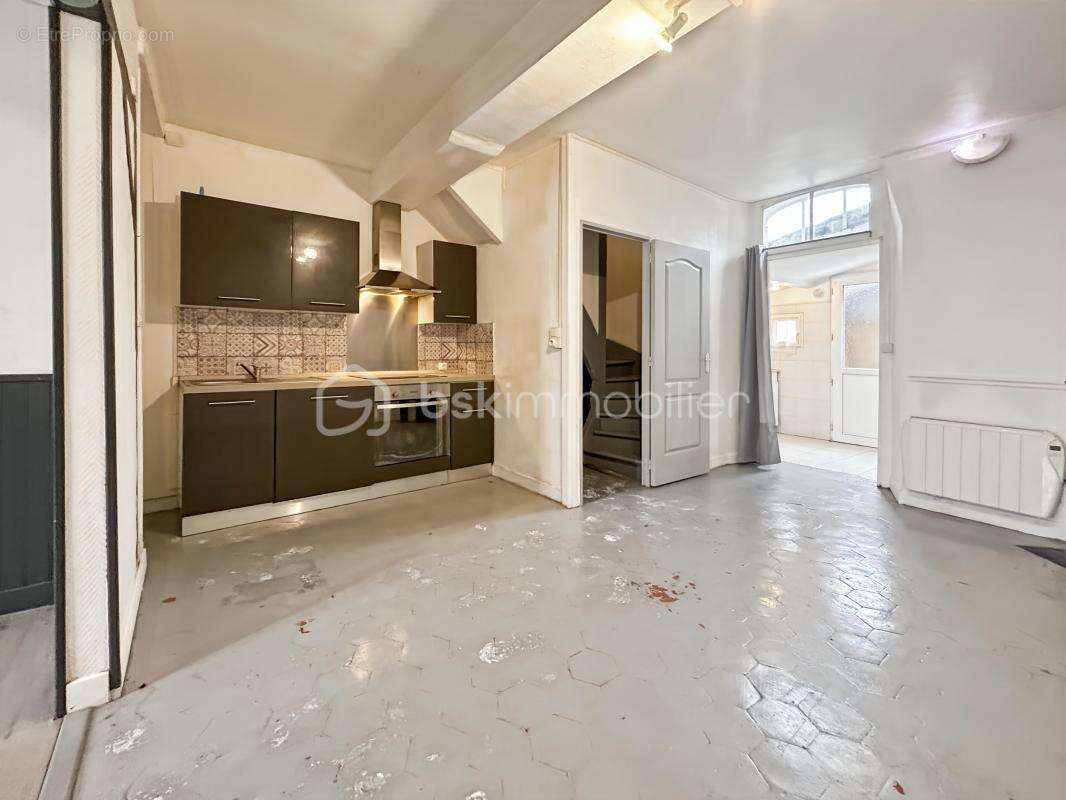 Maison à SAINT-JULIEN-DU-SAULT