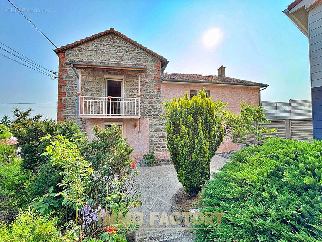 Maison à OUCHES