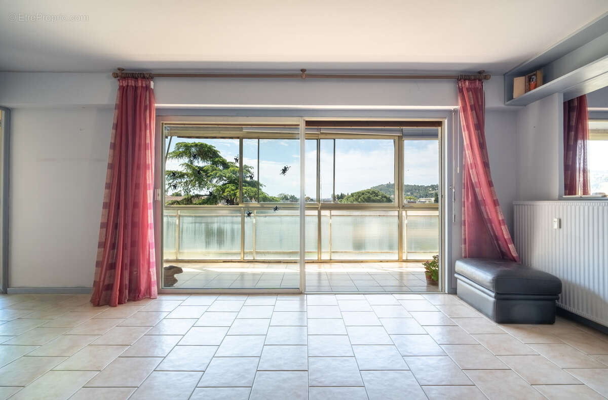 Appartement à HYERES