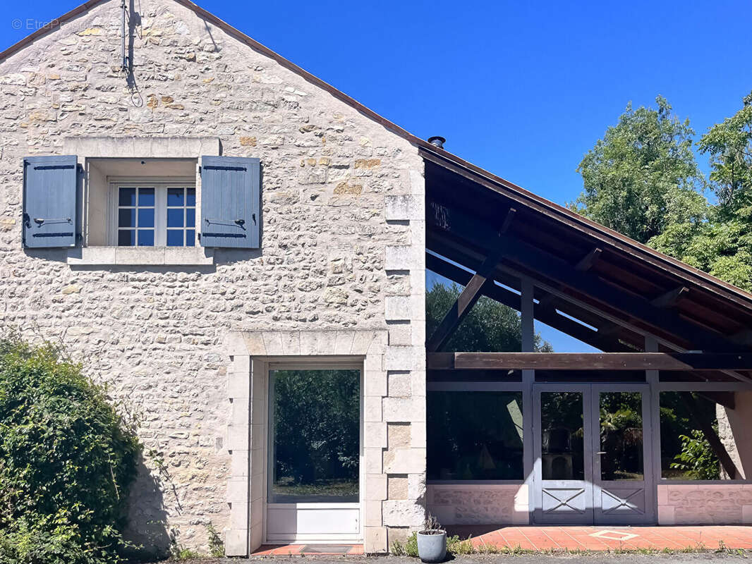 Maison à DOMPIERRE-SUR-MER