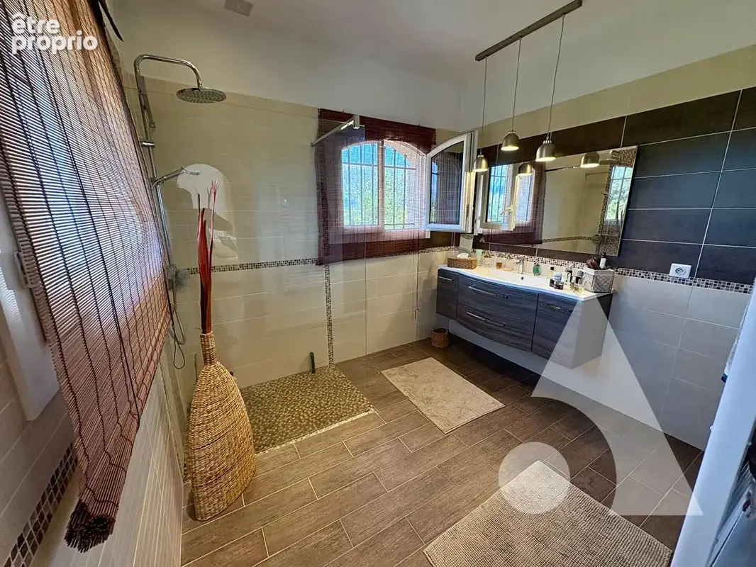 Superbe propriété à Flayosc, 10 pièces 240 m² sur plus de 6.500m² de terrain - photo 16