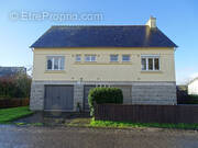 Maison à MAEL-CARHAIX