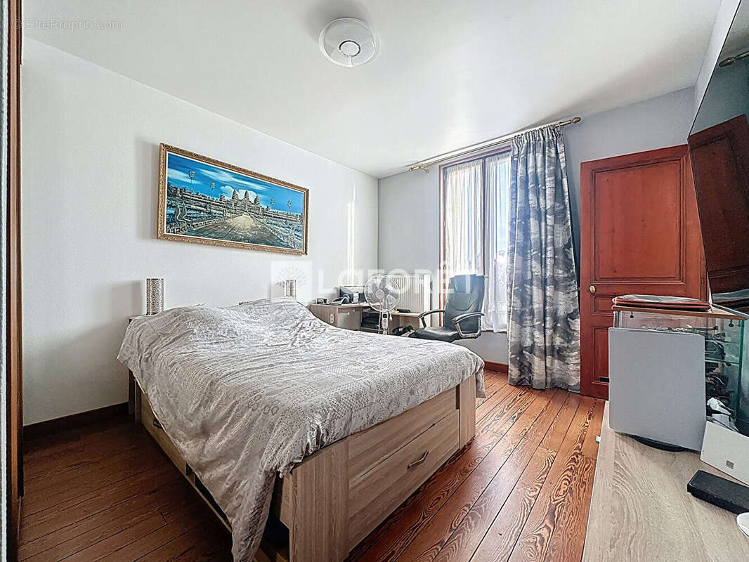 Maison à CHAMPIGNY-SUR-MARNE