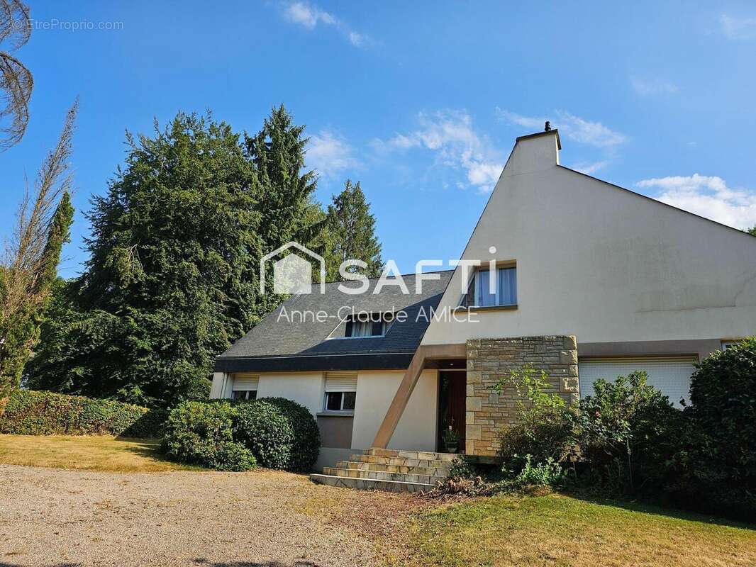 Maison 252 m² à Montauban-De-Bretagne  - photo 2