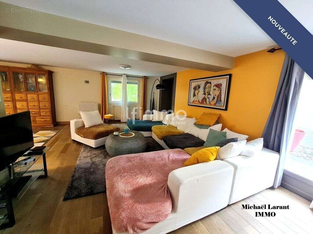 Maison à SAINT-GENEST-D&#039;AMBIERE