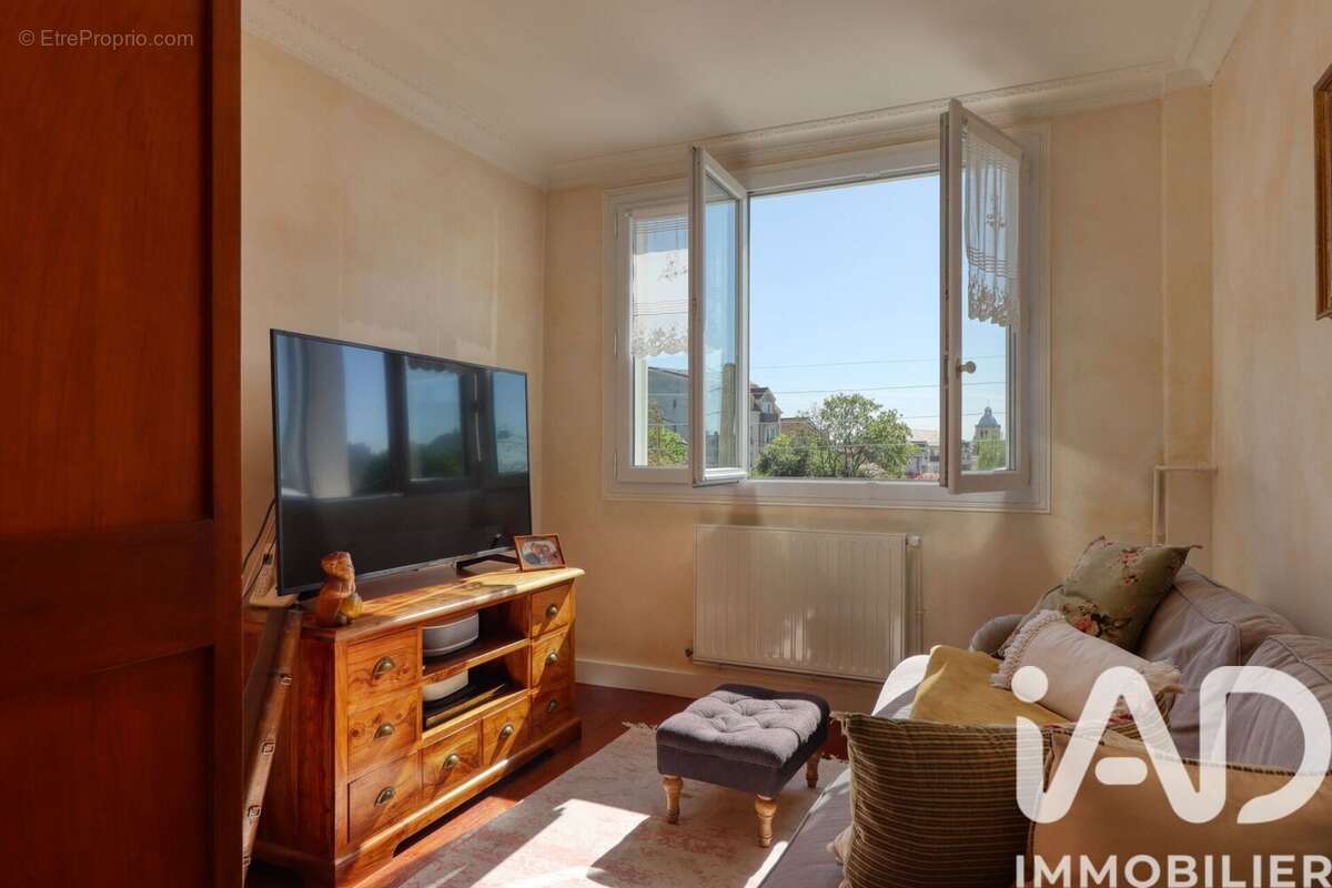 Photo 6 - Appartement à HOUILLES