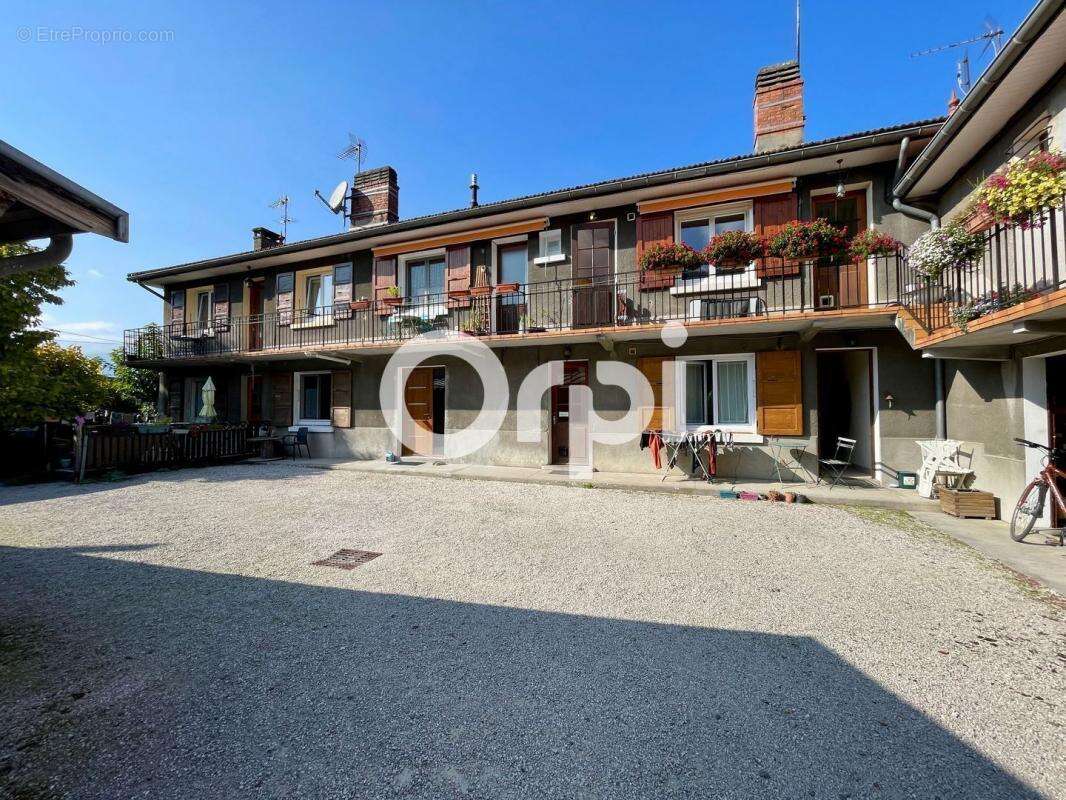 Appartement à FROGES