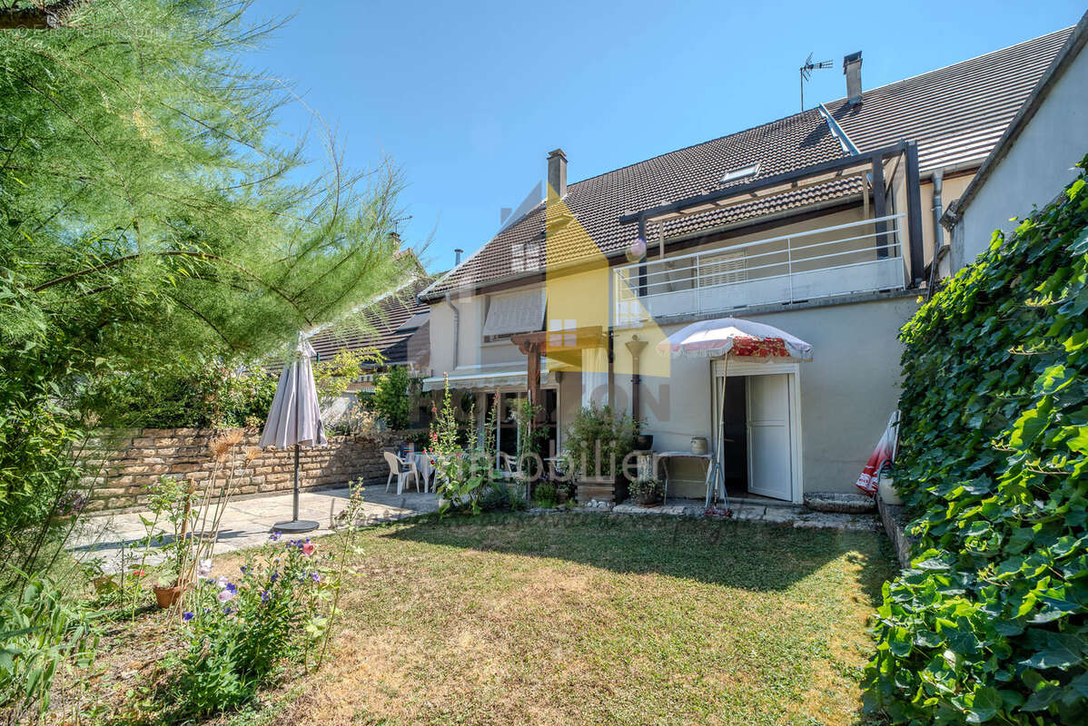 Maison à PLAINOISEAU