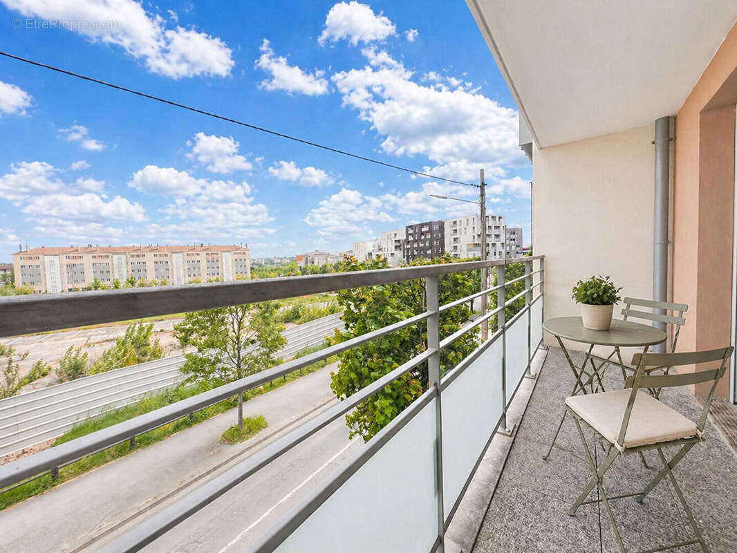 Appartement à BONNEUIL-SUR-MARNE