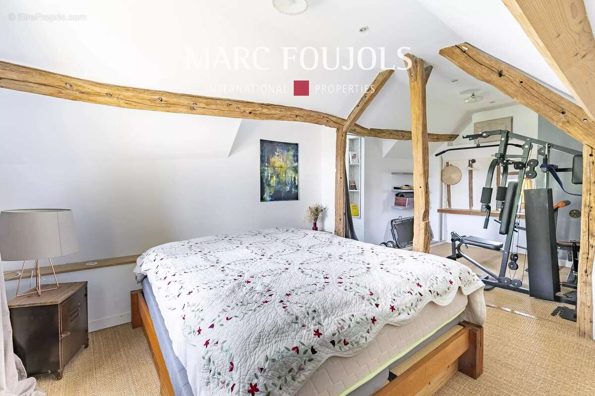 Maison à ERMENONVILLE