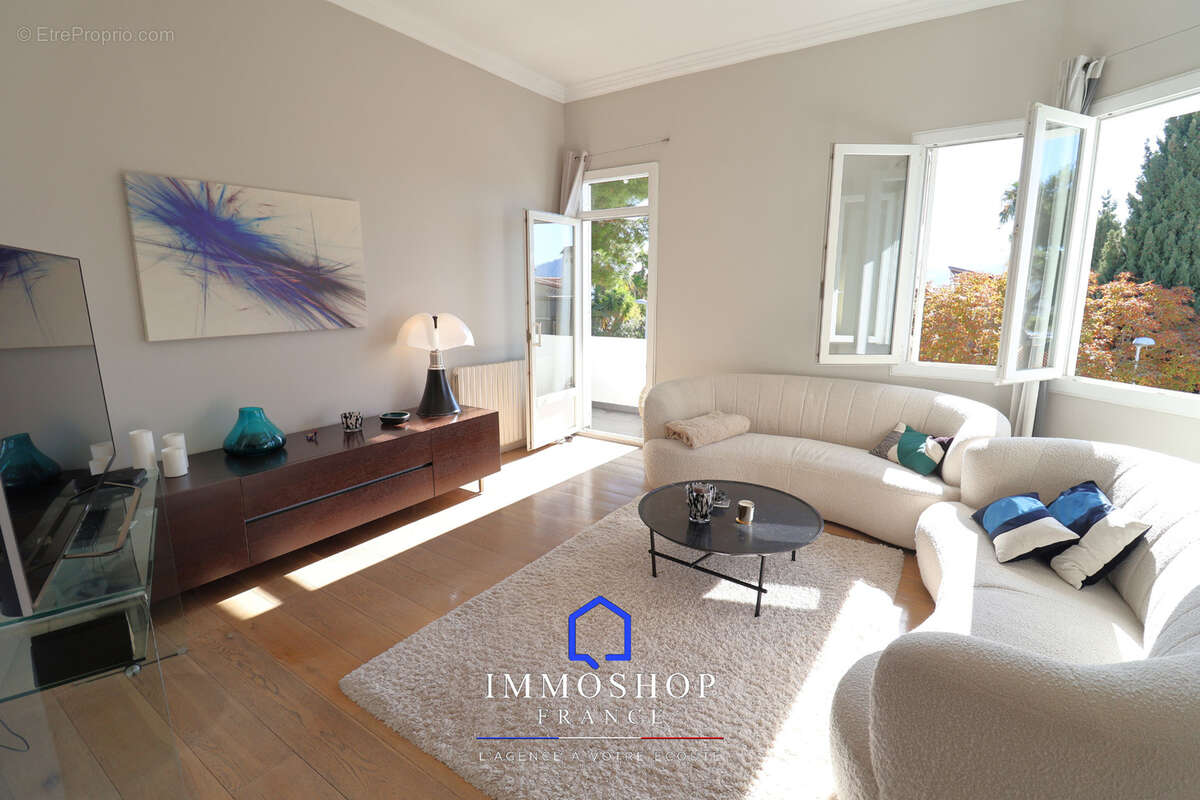 Appartement à MARSEILLE-7E