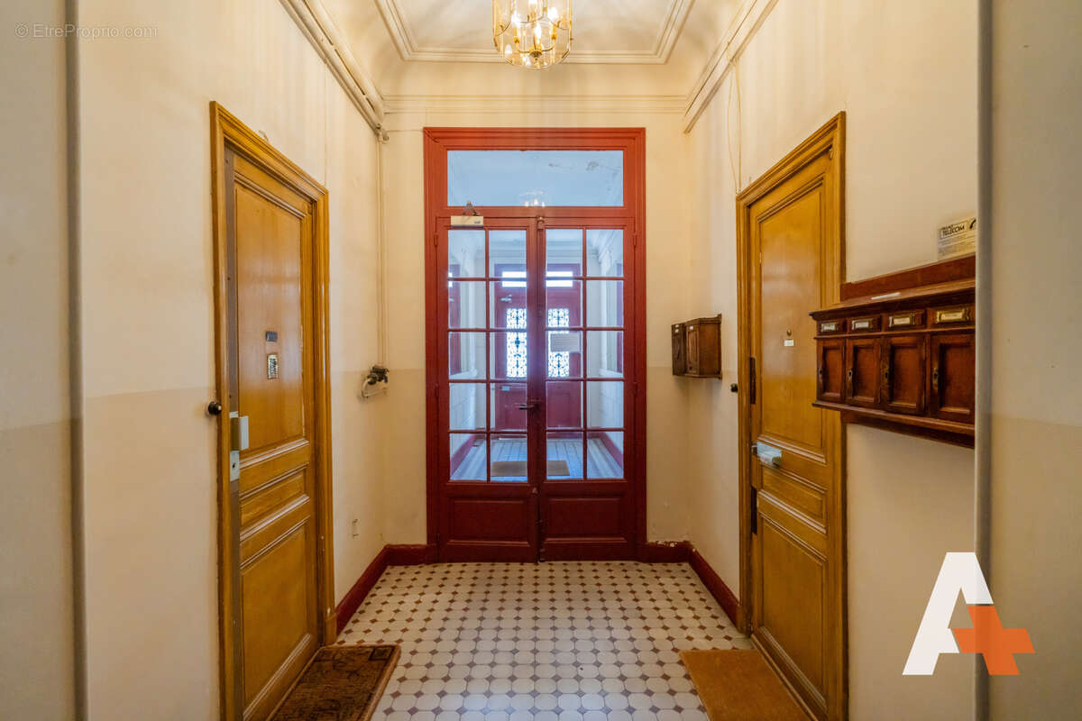 Appartement à MARSEILLE-8E