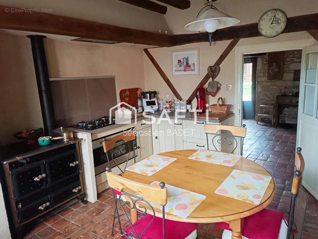 Maison 355 m² à Saint-Aubin  - photo 8