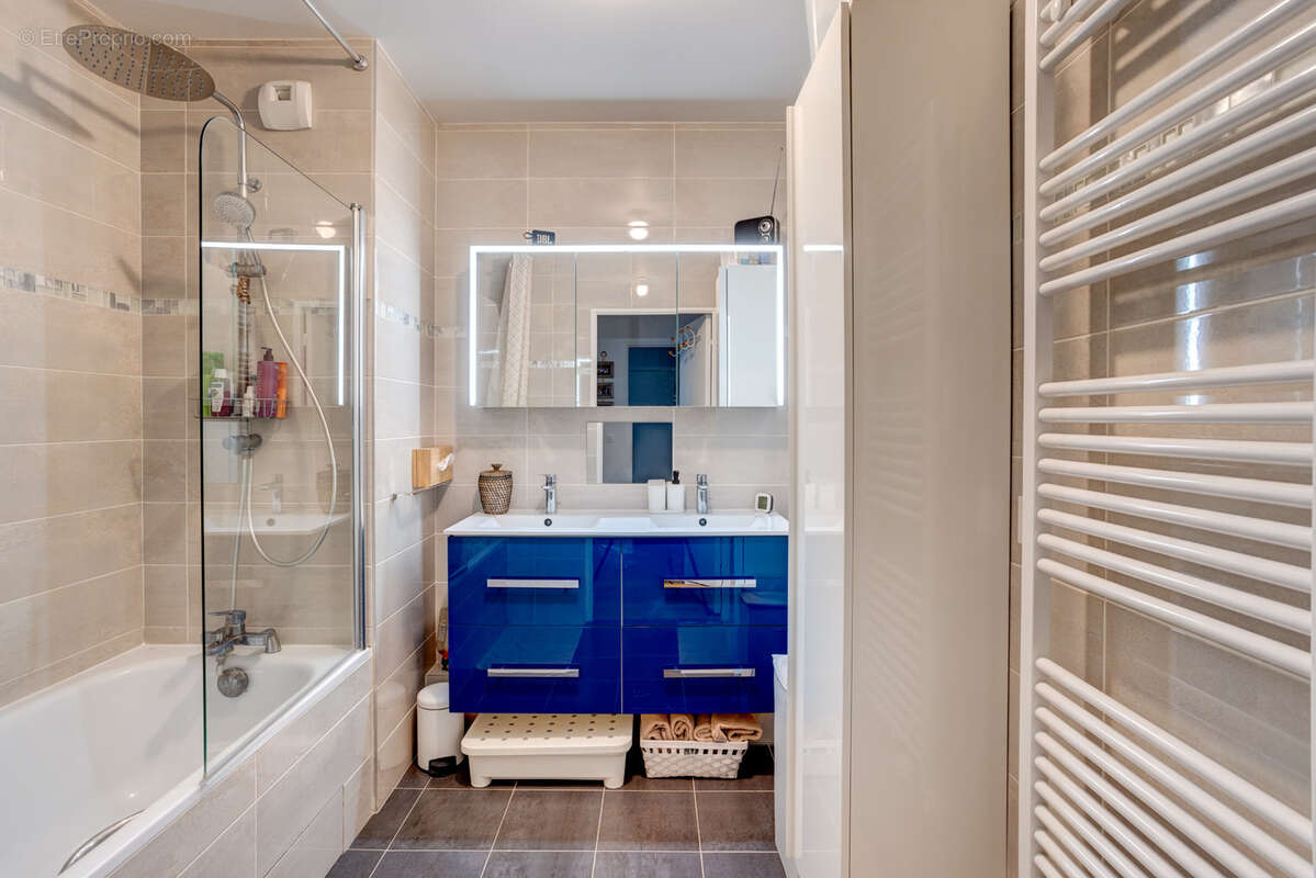 Appartement à LE PLESSIS-ROBINSON