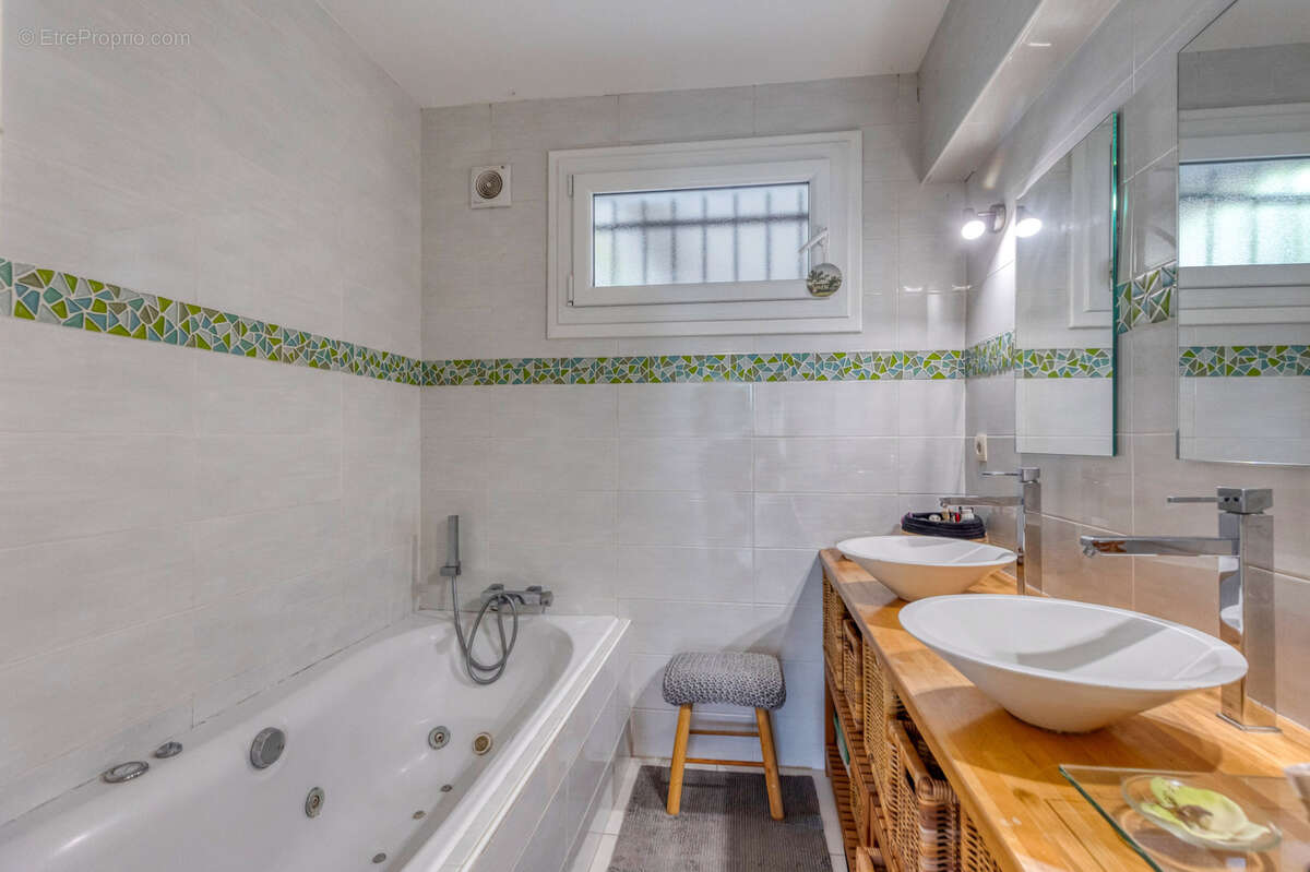 Maison à SAINT-MARTIN-LE-VINOUX