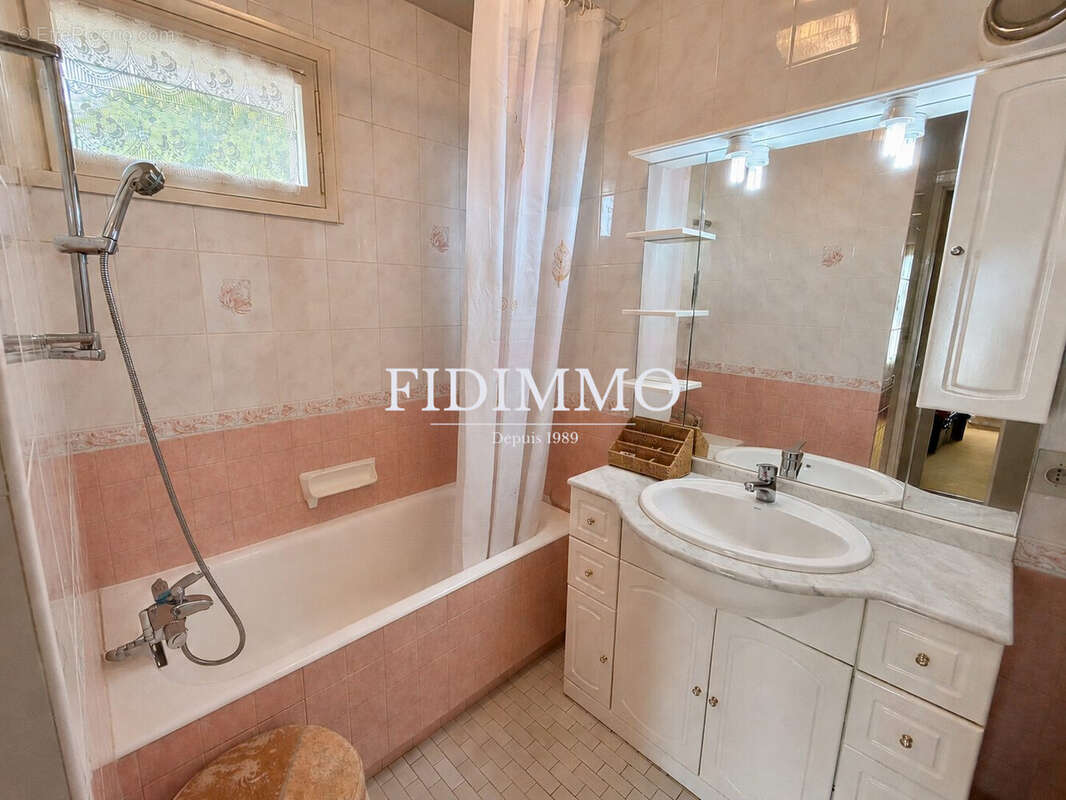 Appartement à CHENNEVIERES-SUR-MARNE
