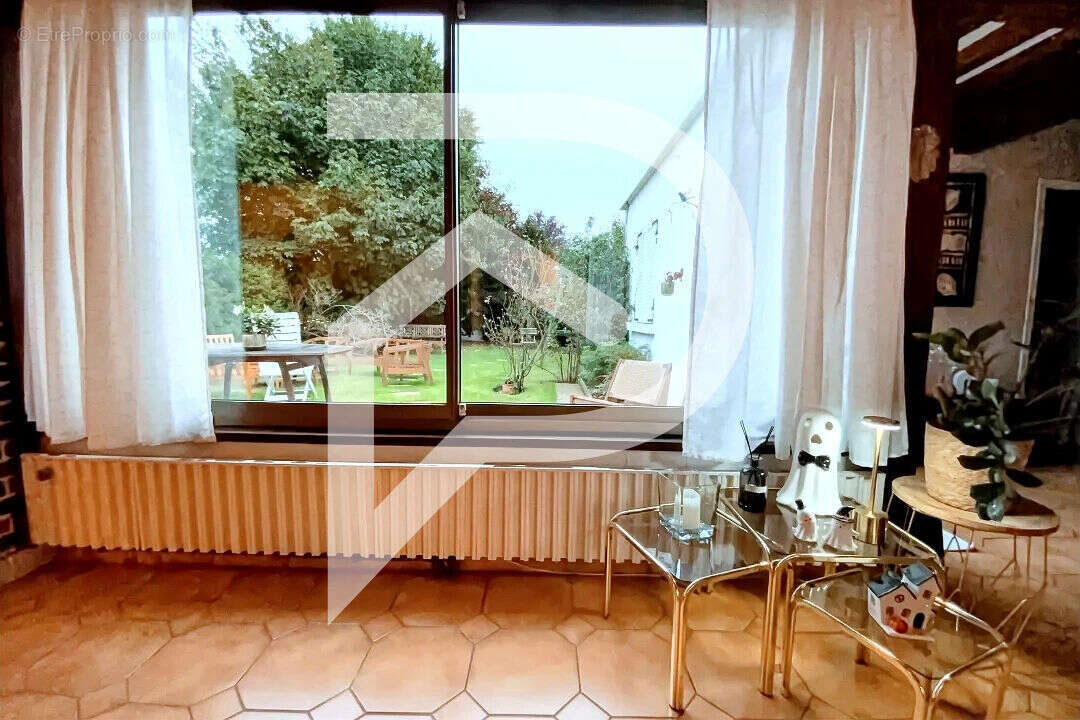 Maison à OZOIR-LA-FERRIERE