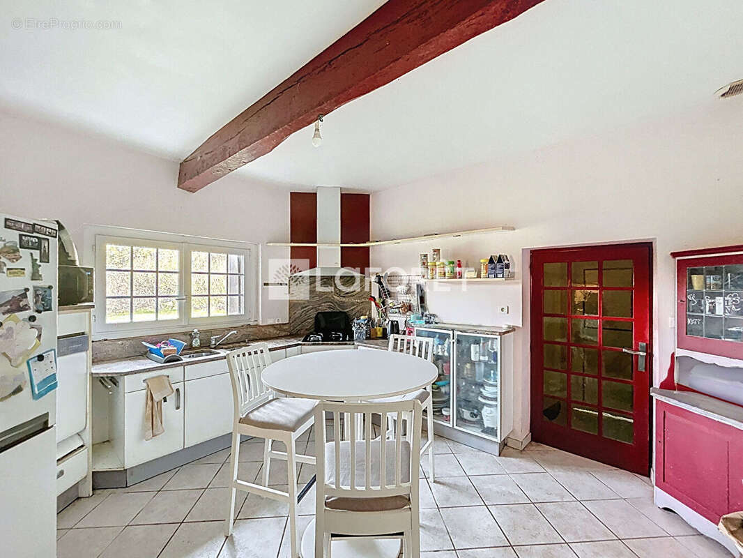 Maison à SAINT-PORQUIER