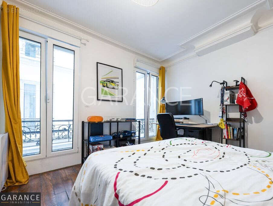 Appartement à PARIS-11E