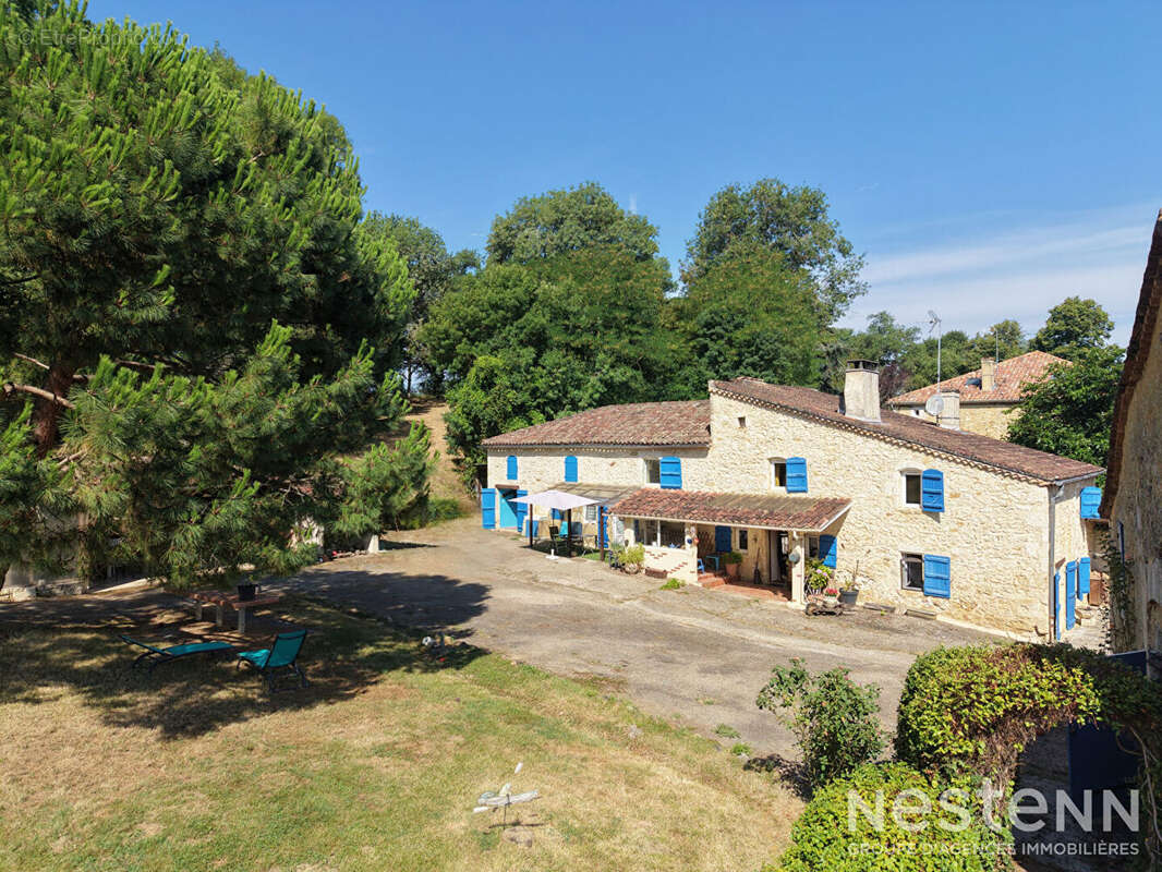 A Vendre Maison en pierre rénovée avec dépendances, piscine et parc arboré sur un hectare - photo 5