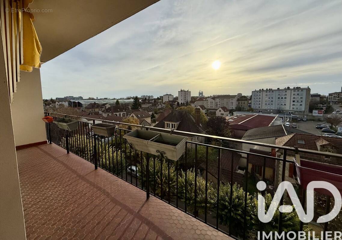 Photo 1 - Appartement à TROYES