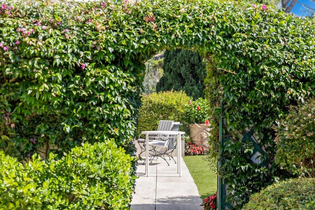 Appartement à LE CANNET