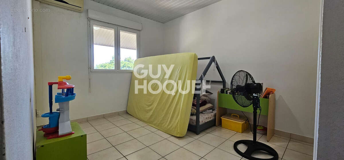 Appartement à REMIRE-MONTJOLY