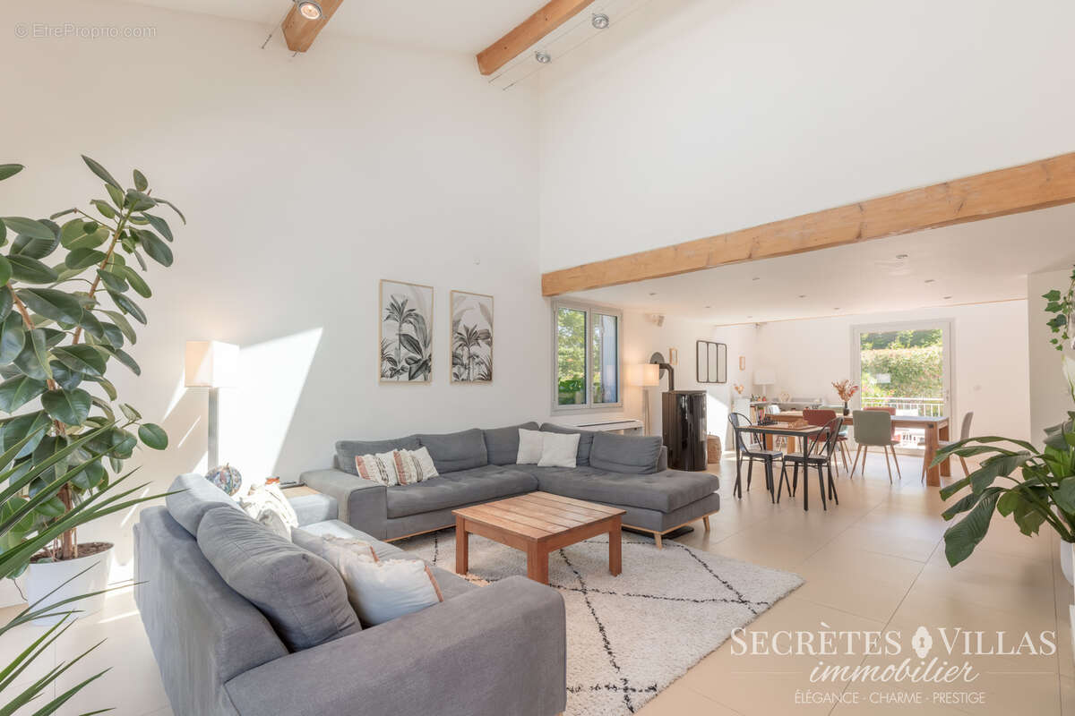 Maison à SALLEBOEUF