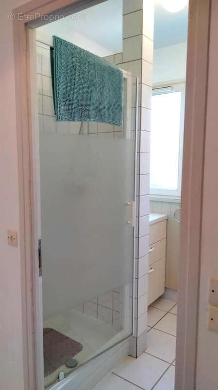 SDB - Maison à PRESSAC