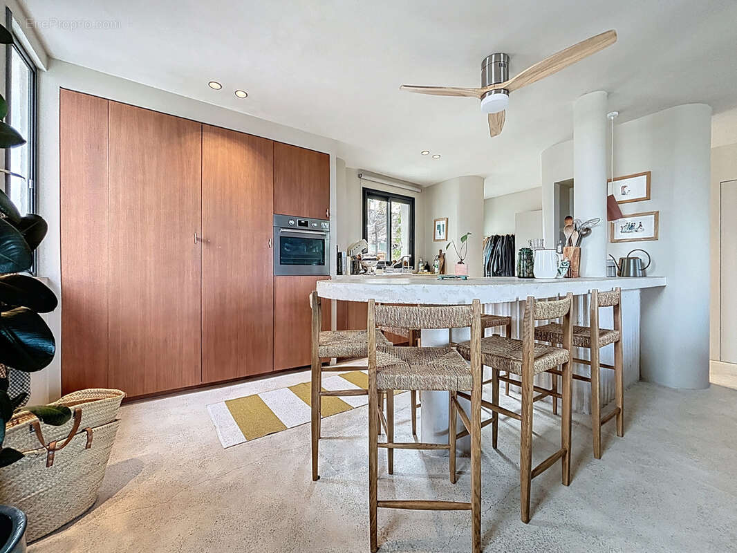 Appartement à MARSEILLE-7E