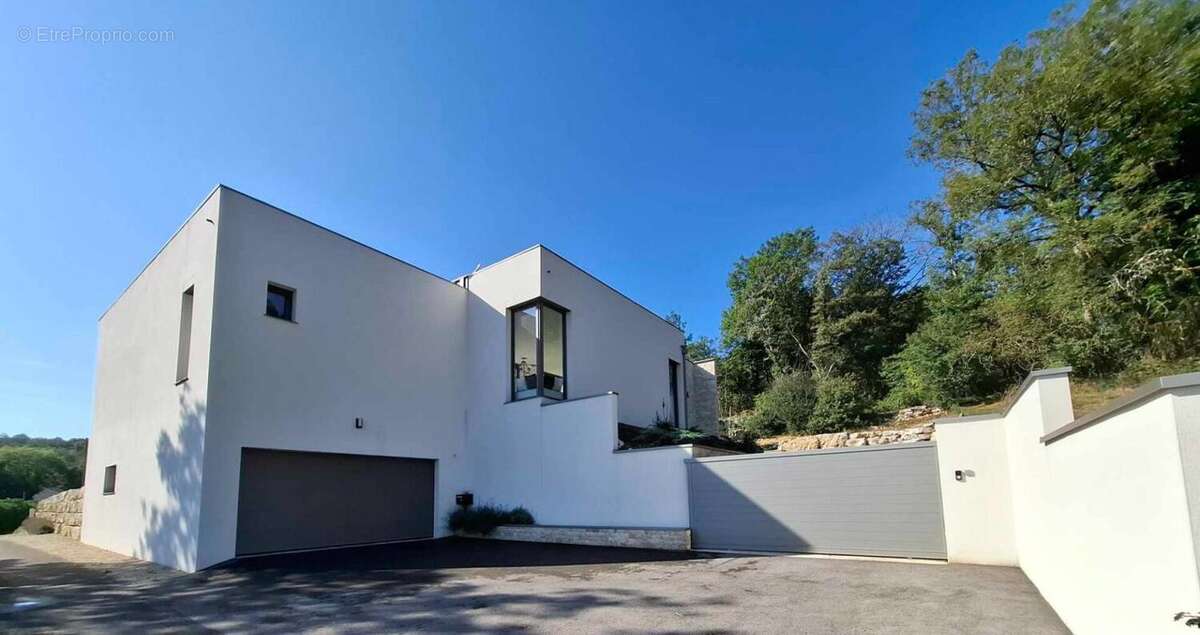 Maison contemporaine haut gamme  220 m2 - photo 4