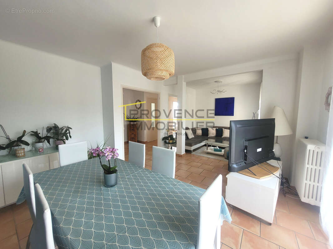 Maison à MONTELIMAR