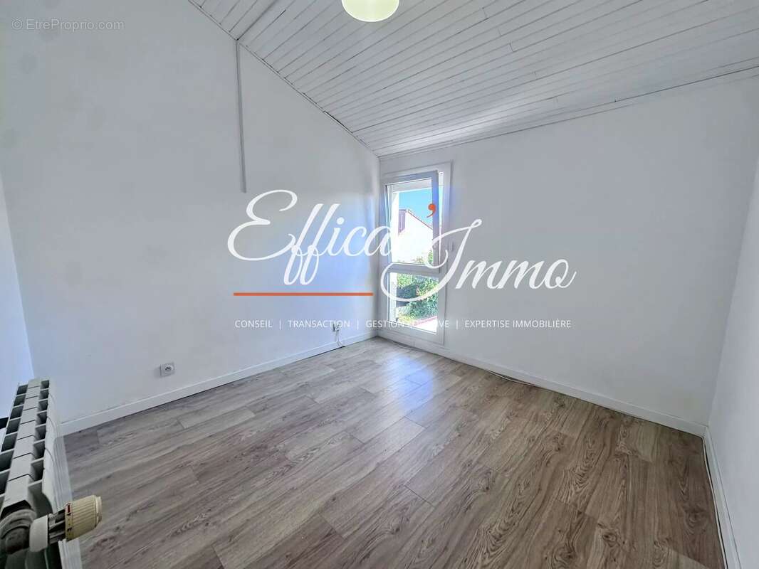Villa 3 faces entièrement rénovée avec piscine - photo 12