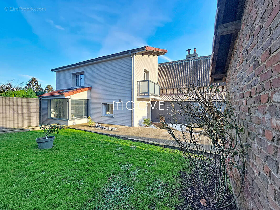 Maison à LE MESNIL-ESNARD