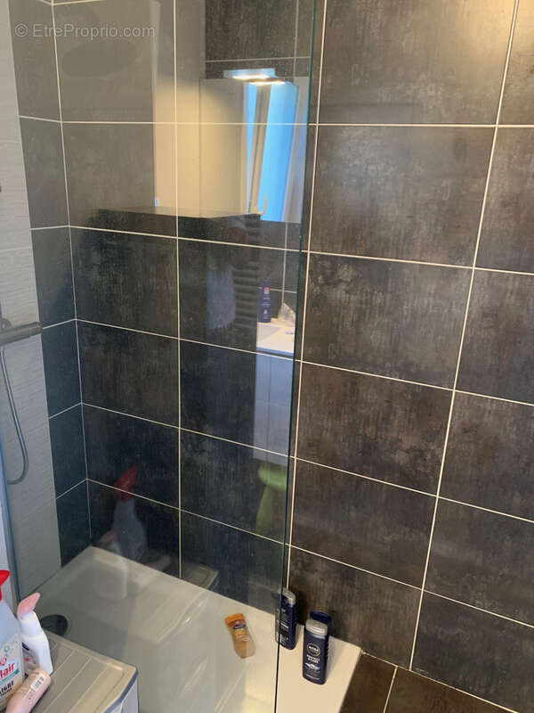 Appartement à CHARBONNIERES-LES-BAINS
