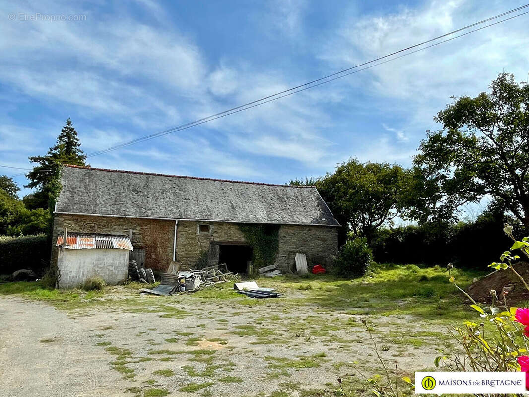 Maison à LE TREVOUX