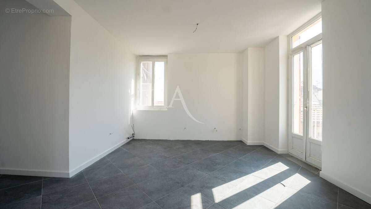 Appartement à COLLONGES-SOUS-SALEVE