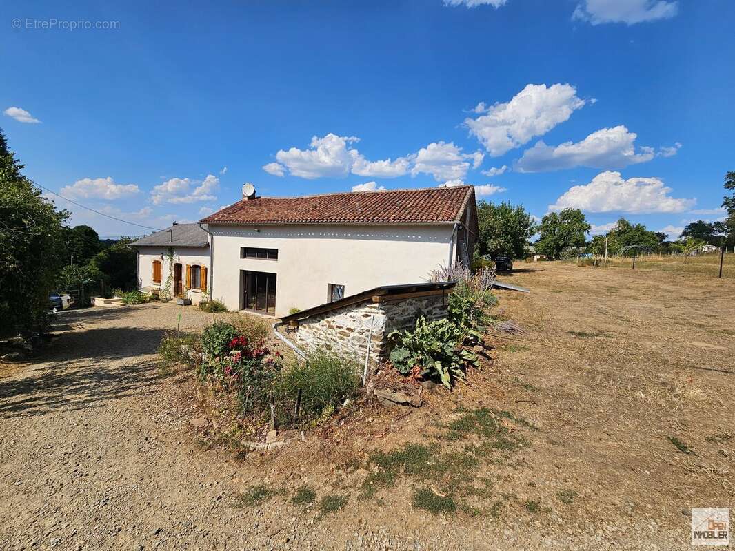 Maison à CHATEAUNEUF-LA-FORET