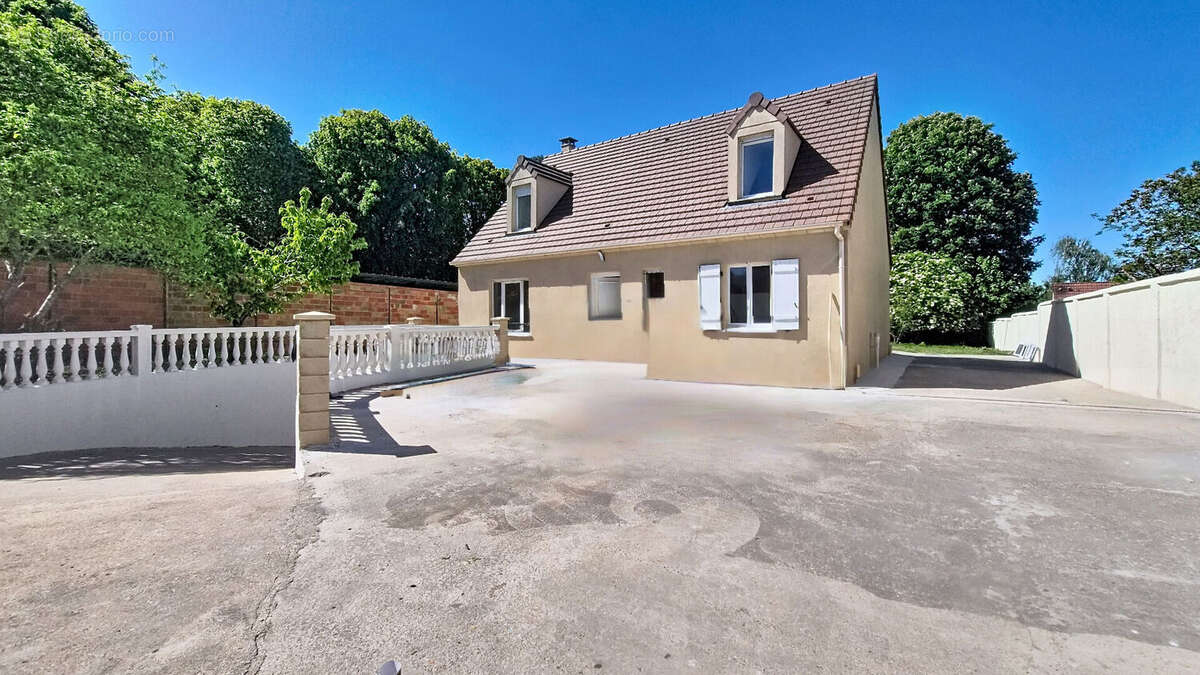 Maison à LIMEIL-BREVANNES
