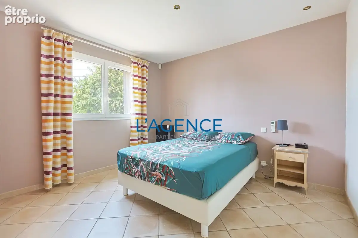 Appartement T4 de 81m2 habitables avec jardin de 150 m2 au calme sans vis à vis , garage et parking - photo 10