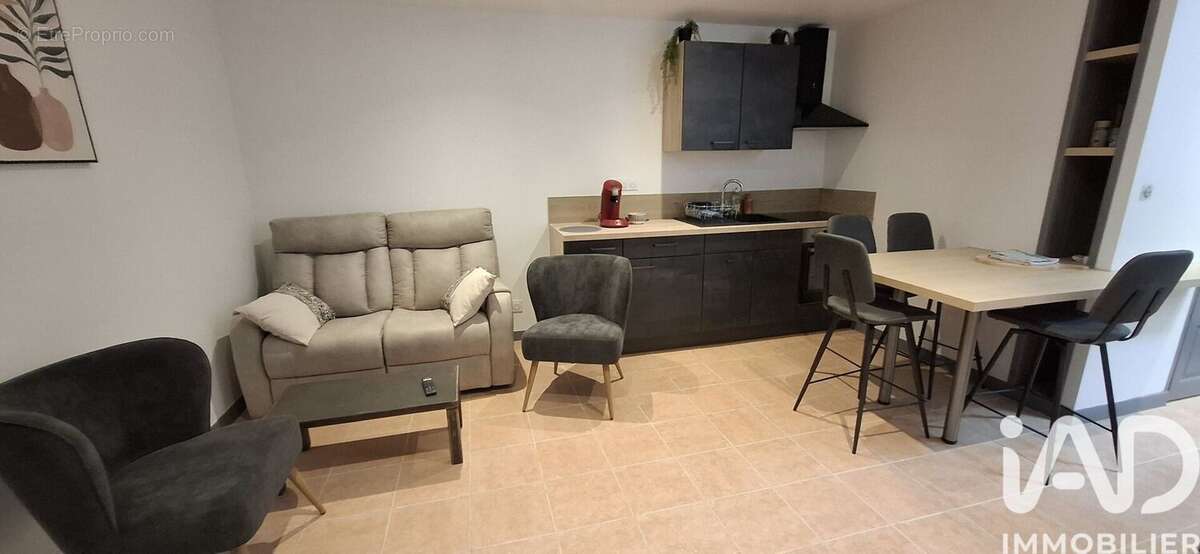 Photo 7 - Appartement à VILLENEUVE-SUR-YONNE